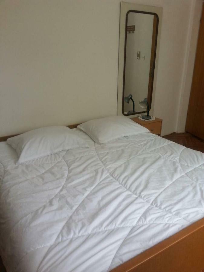 Family House Lise Apartma *